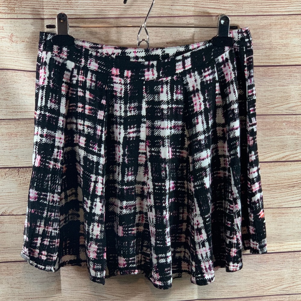 Decree Mini Skirt - Picture 2 of 5